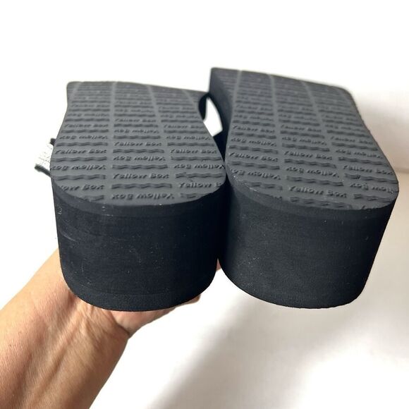 Yellow Box Flip Flops Black Sequined Thong Leather Sandals Women's 11 Birder New - Picture 8 of 11